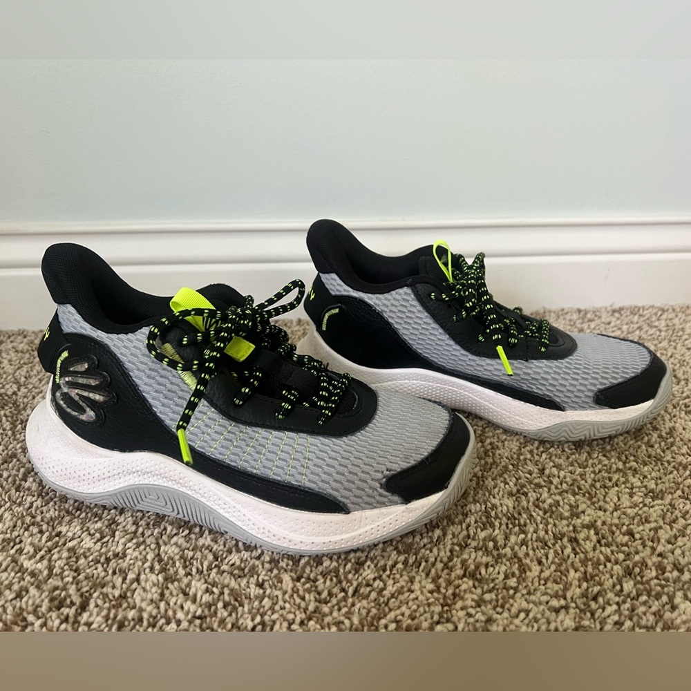 Black and Gray Under Armour Curry Basketball Shoes